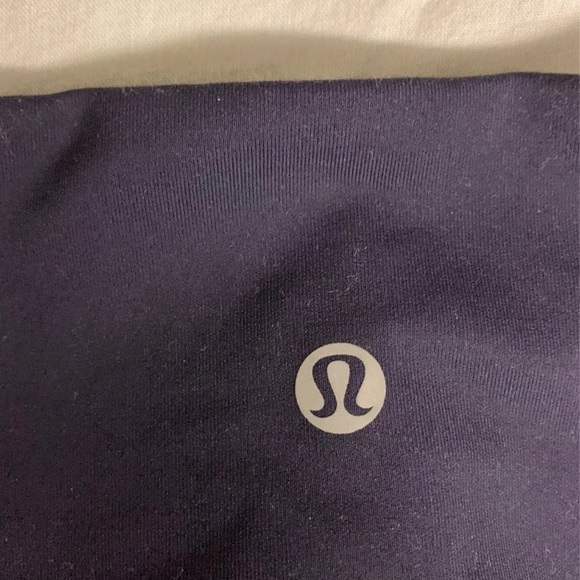 lululemon leggings (in all the right places) - Picture 7 of 7